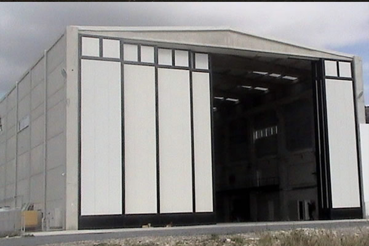 hangar teleskopik
